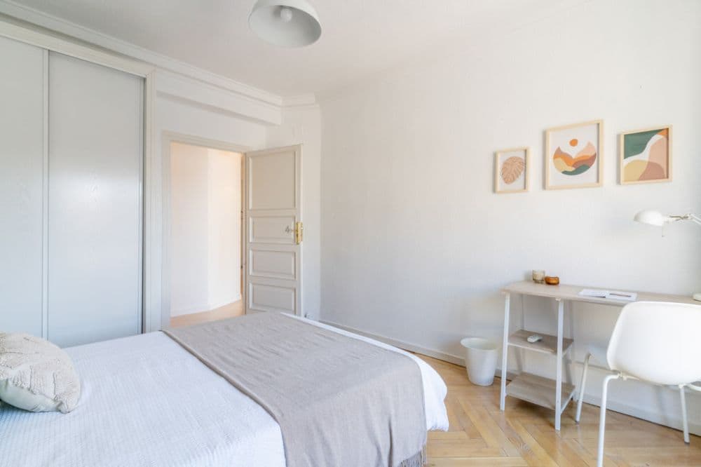 Private room in Madrid photo 4