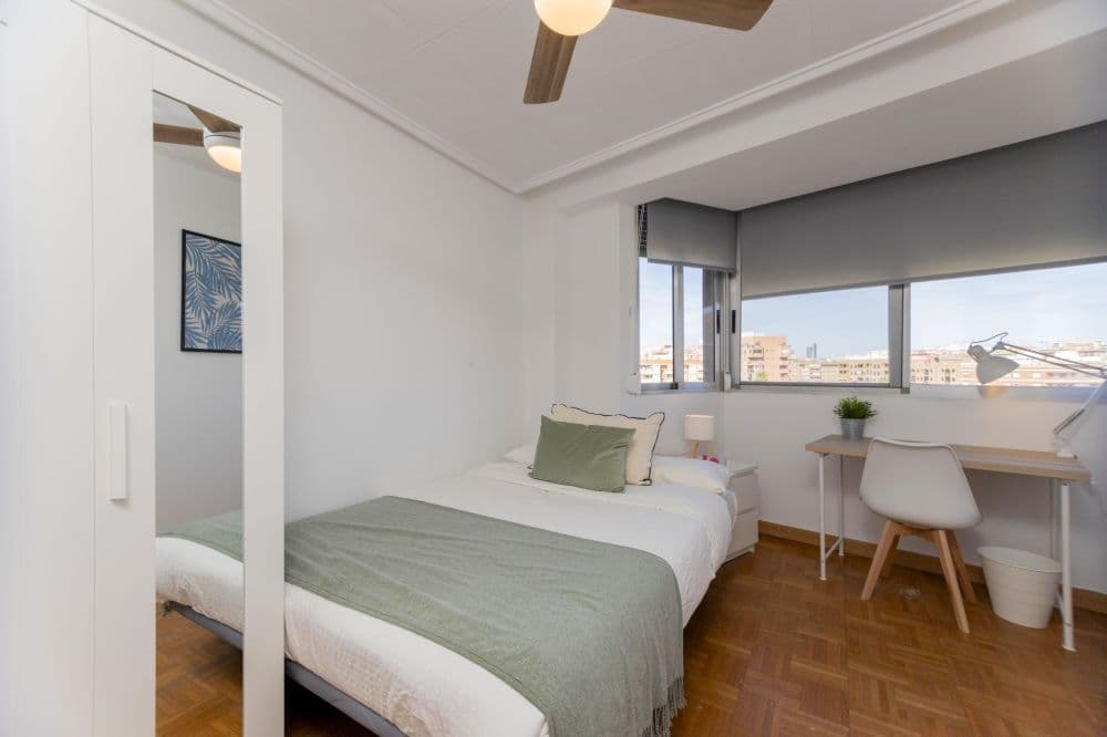 Private room in Valencia photo 3