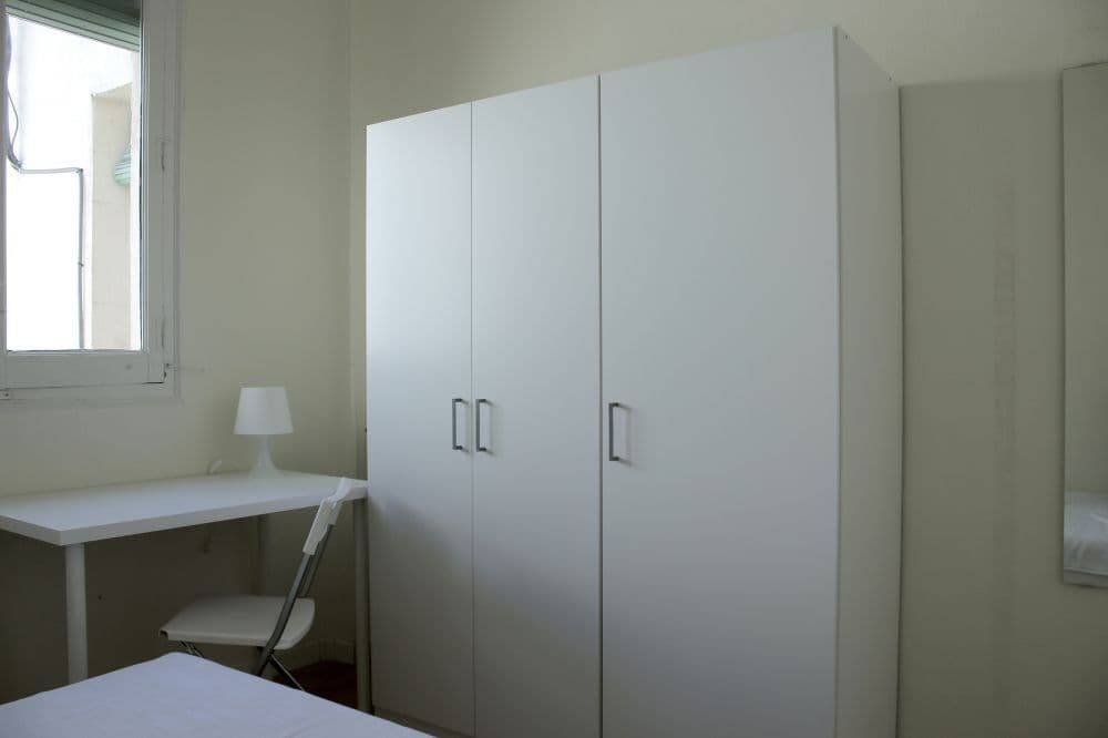 Private room in Madrid photo 2