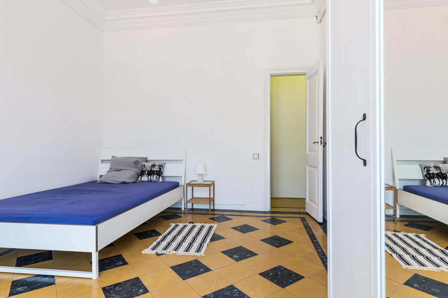 Private room in Barcelona photo 3