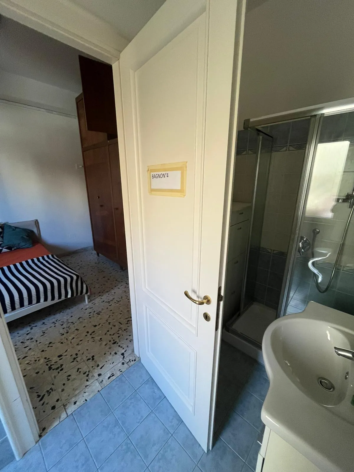 Stanza privata a Cagliari photo 3